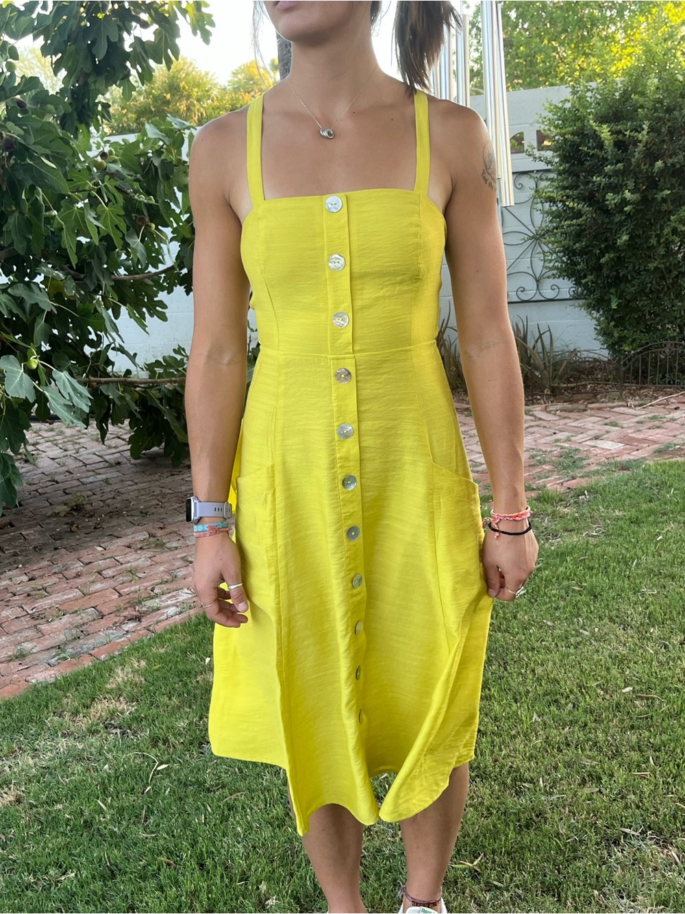 Lumiere Chartruese Yellow midi dress. Sz Small. Backless with tie. Button down - Picture 4 of 8